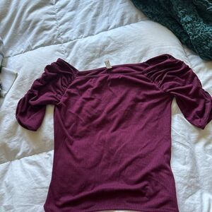 Intimately Free People Plum Ribbed Ruched Sleeve Tee Size Small EUC